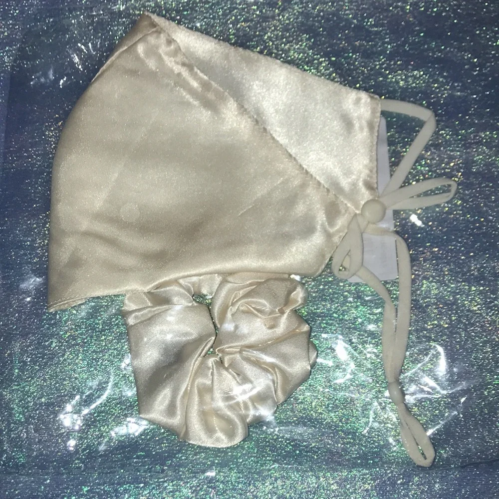 🔥 3/$15 Cream-Colored Satin Adjustable Face Mask & Matching Scrunchie